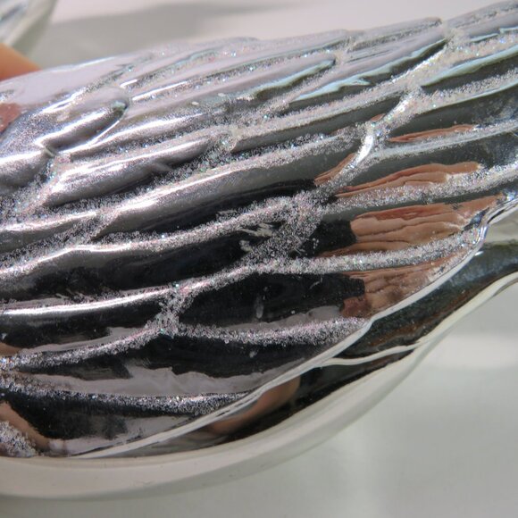 Silver (2) Birds with mirror finish, iridescent glitter in embossed areas - Picture 11 of 12